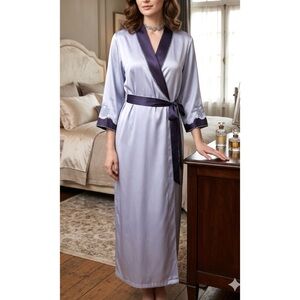 JONES NY LONG SATIN ROBE M EMBROIDERED HOLLYWOOD GLAM 40s REGENCY OLD MONEY NEW